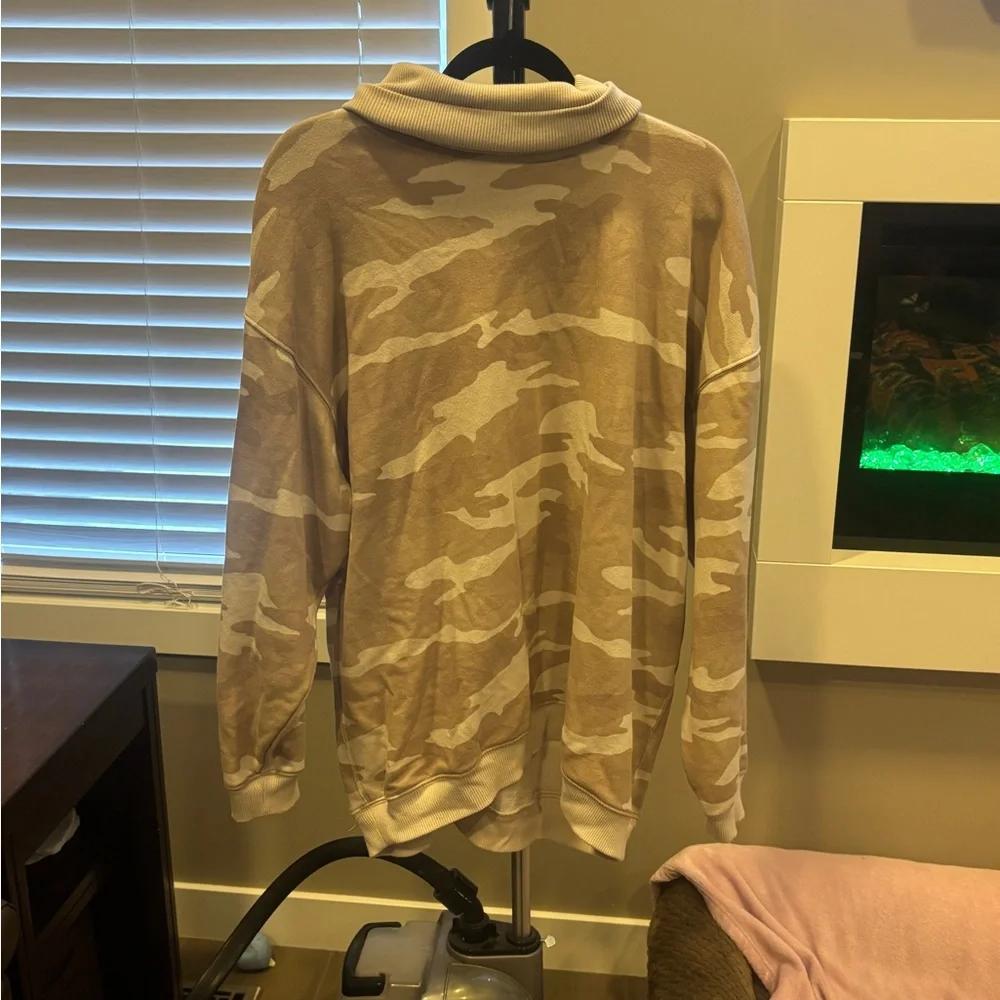 American Eagle Outfitters Cowlneck Pink Camo Crewneck Sweater - Picture 2 of 6